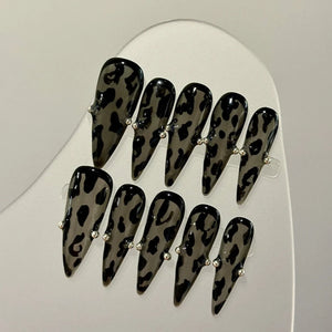 Leopard print metal ball oval nail  4